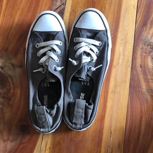 Converse low cut women’s size 9